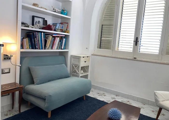 Casa Anna Charme アパート カプリ