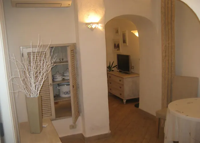 Апартаменты Casa Anna Charme *